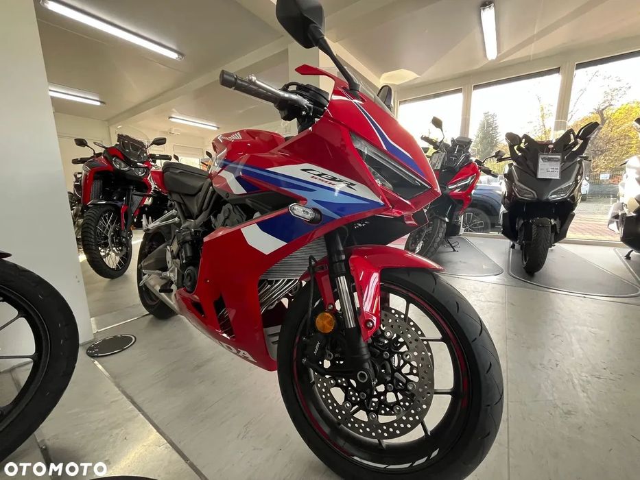 Honda CBR Honda CBR650R E-clutch ROCZNIK 2025