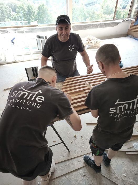 Montaż i wyposażenie elementów zabudowy stałej - firma Smile Furniture