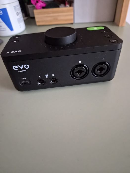 Evo4 2-In/2-Out USB Audio Interface