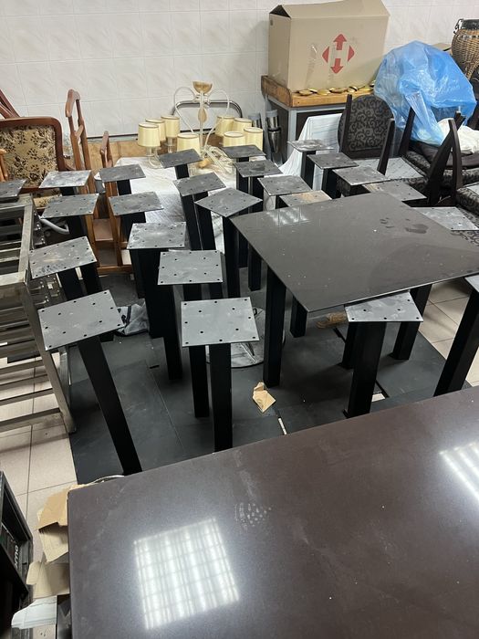 столи з каменю круглі та квадратні