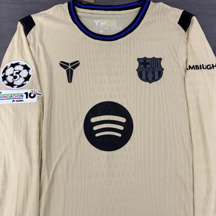 Футбольна форма Барселона 25-26/ Футбольное джерси Барселона 2026