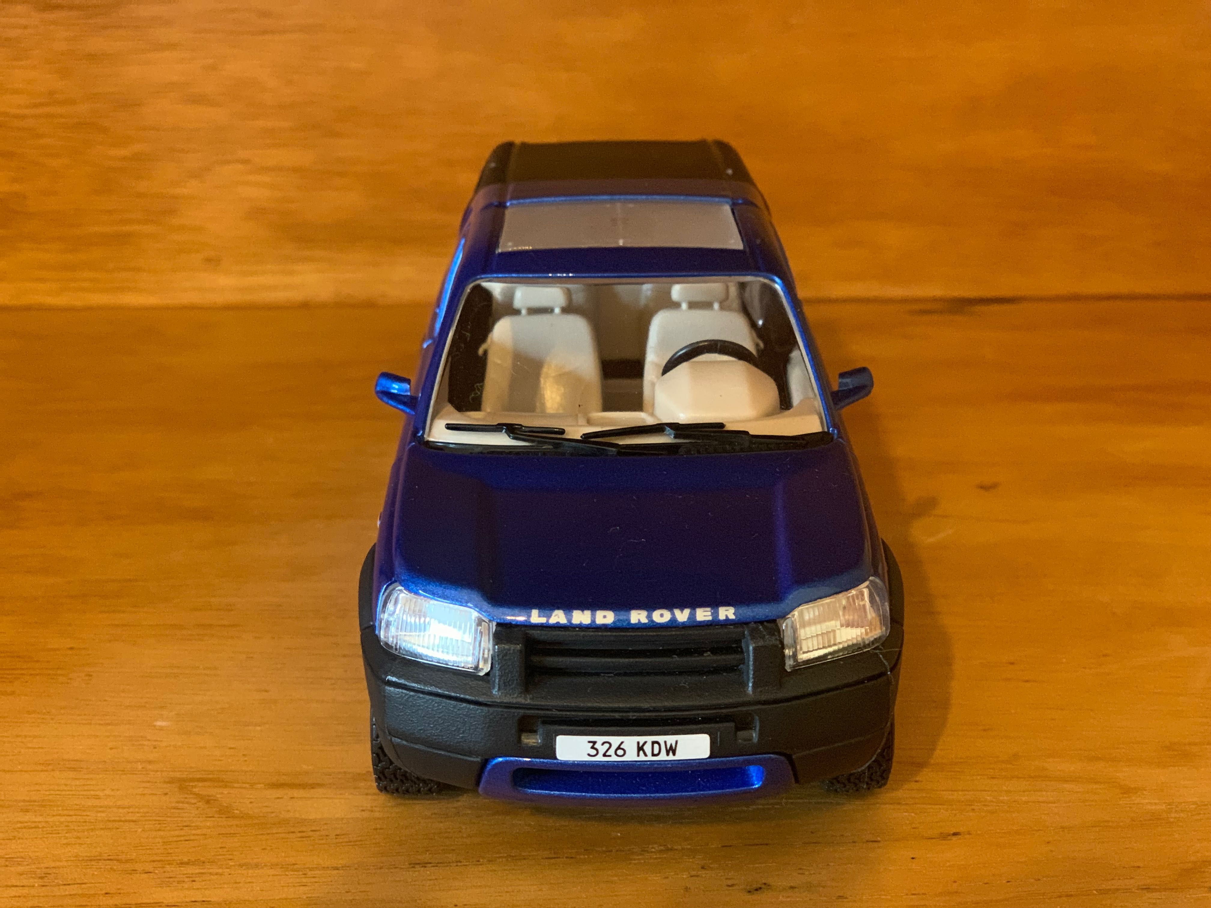 1:24 Burago Land Rover Freelander e Bmw Z4