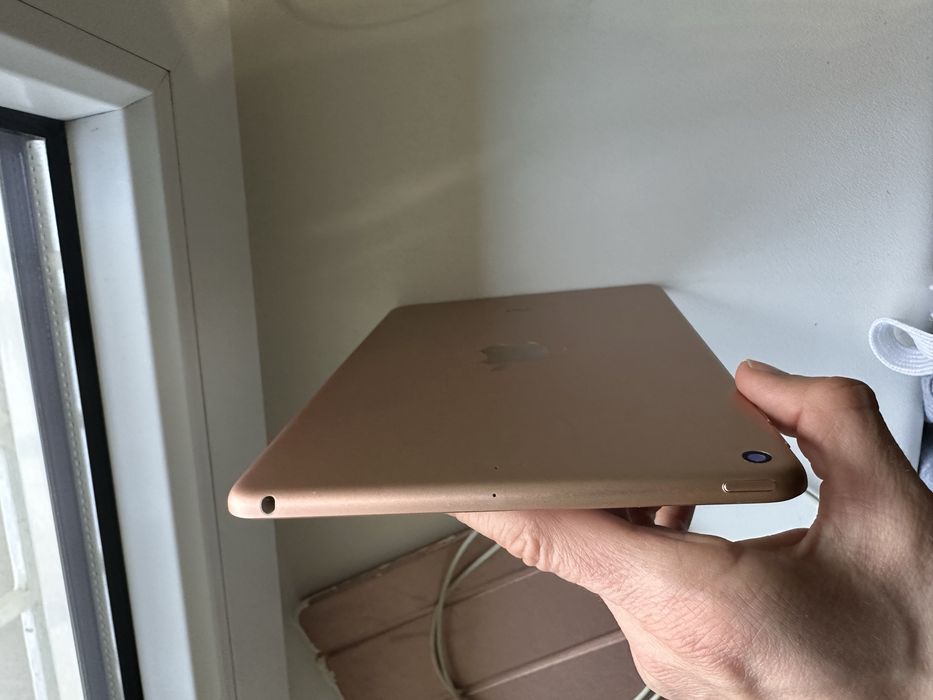 Tablet stan idealny Apple iPad mini5 2019 WiFi Gold 64GB Zloty
