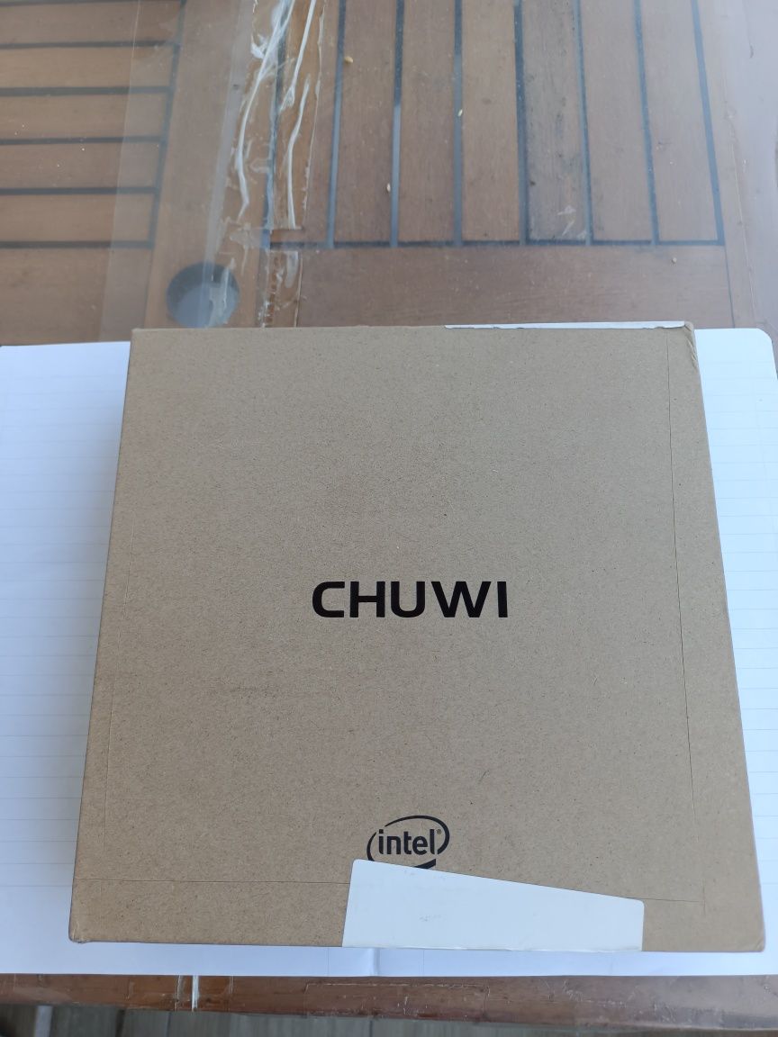 Minipc  marca "CHUWI"