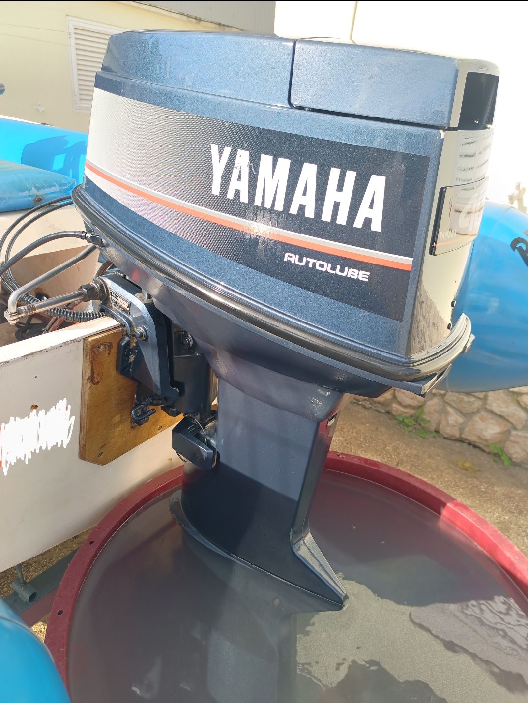 Barco semi rígido 4.50 motor Yamaha atrelado reboque
