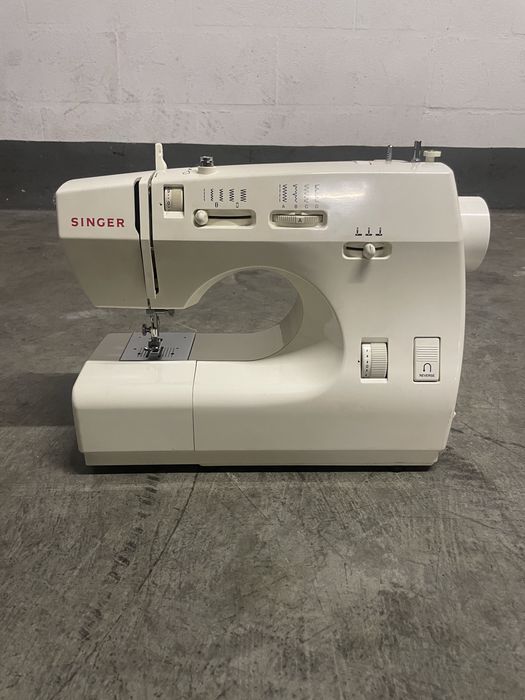 Máquina costura SINGER