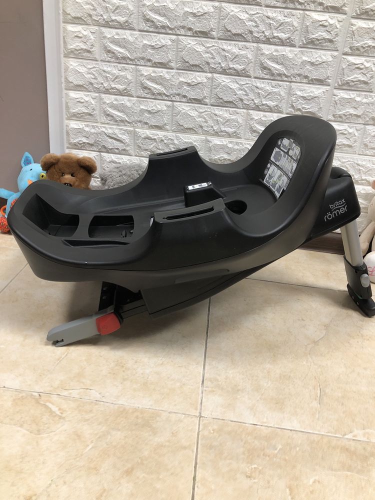 База Isofix для автокрісла Britax Romer Baby-Safe I-SIZE BASE /FLAX
