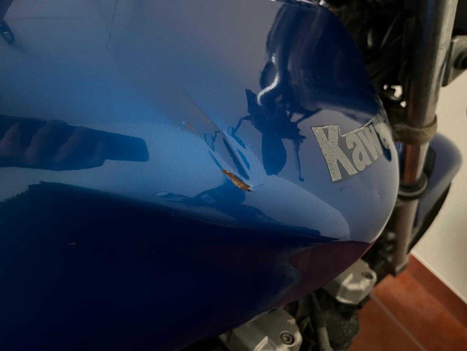 Mota Kawasaki ZR 7 , em bom estado, ano 2000(Agosto) - 2900 euros