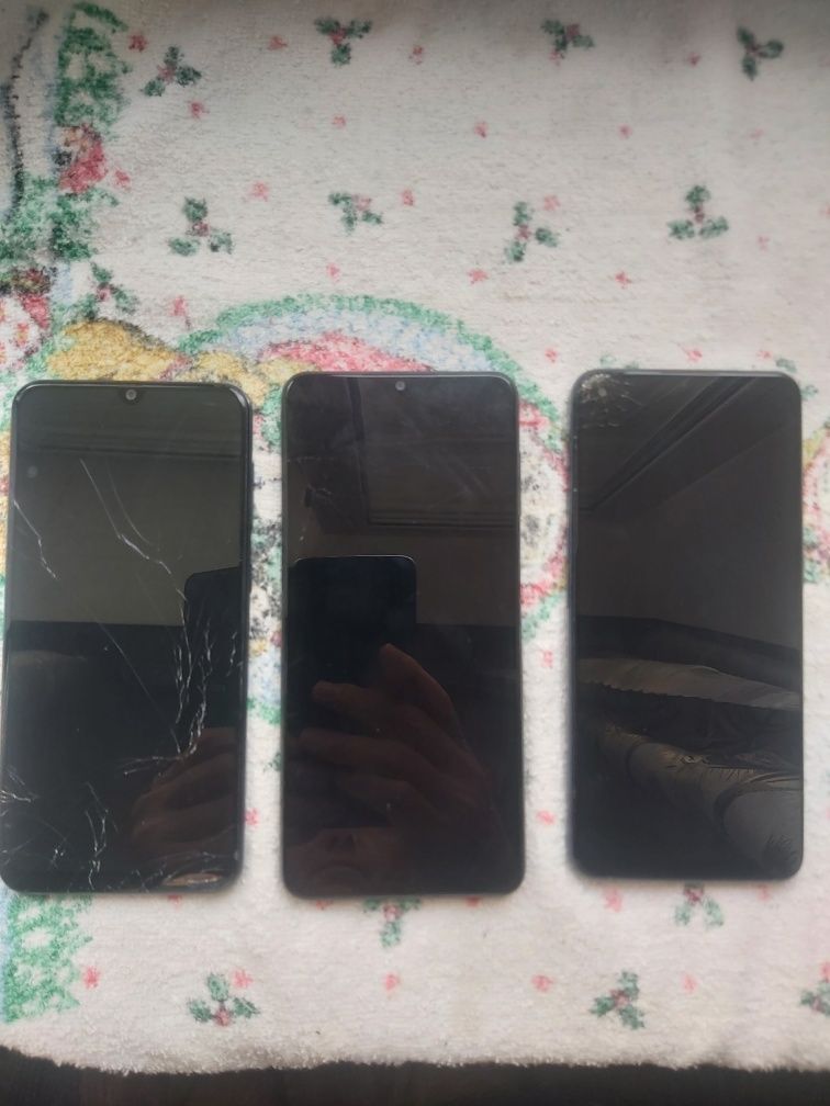 Самсунг  А 30   4  64 на запчясти