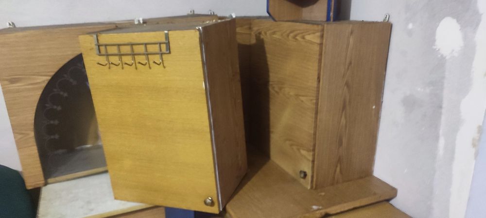 Продам кухню б/у, частично