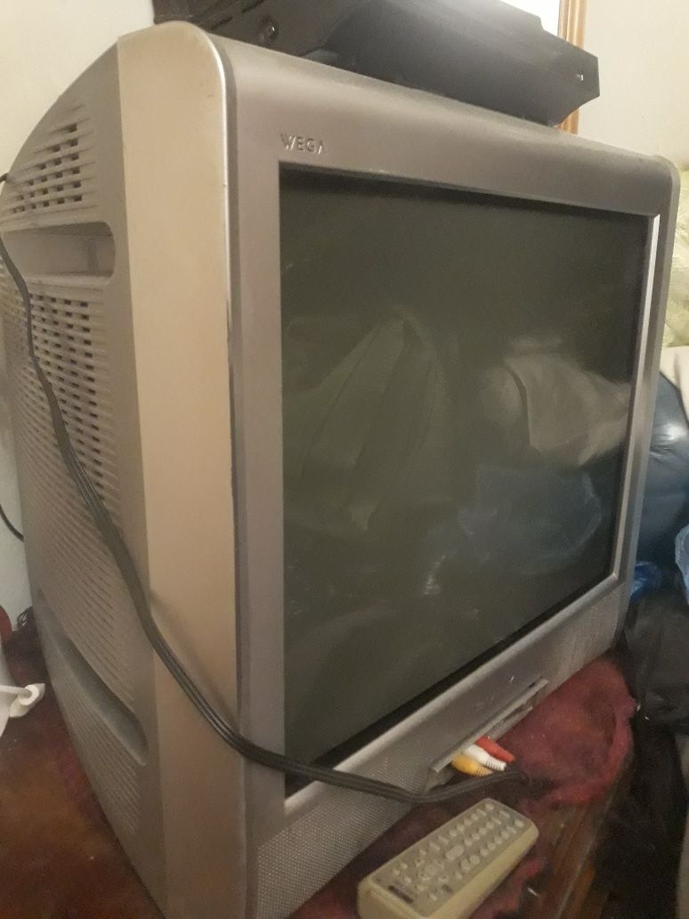 Телевизор Sony KV-BZ21,диаг.21,рабочий,но севщий кинескоп