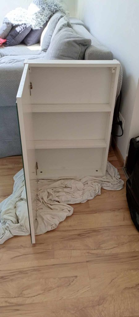 Szafka łazienkowa z lustrem 50cm