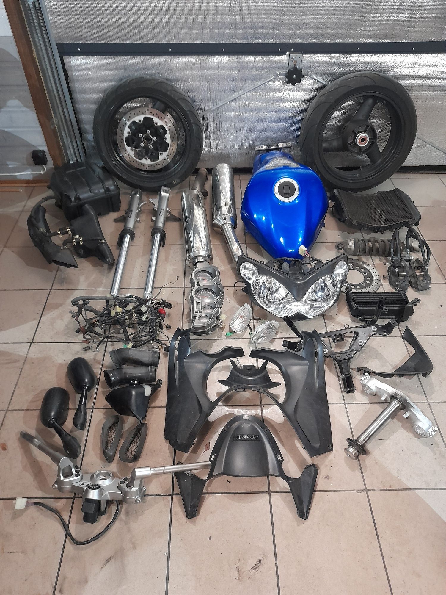Koło zzr1200 przód 02-05r felga przednia ZZR 1200  top  dużo części