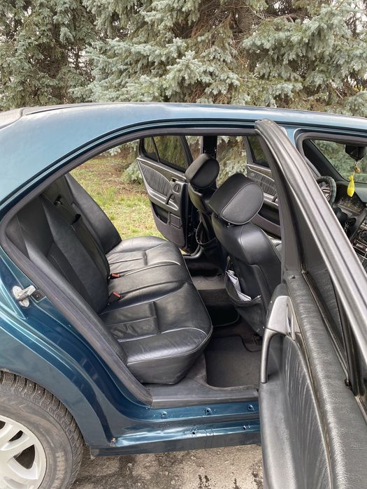 Продам мерседес W210 на полном уверенном ходу