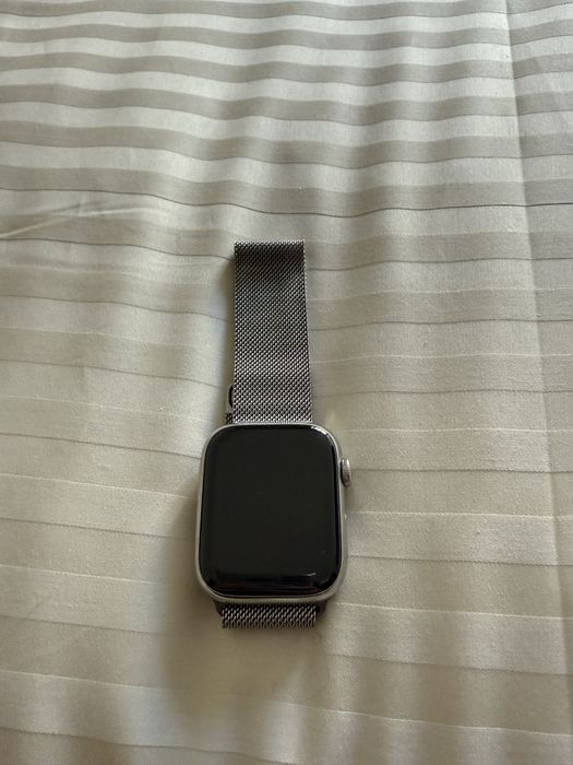 Apple Watch Series 8 GPS + Cellular – 45 mm