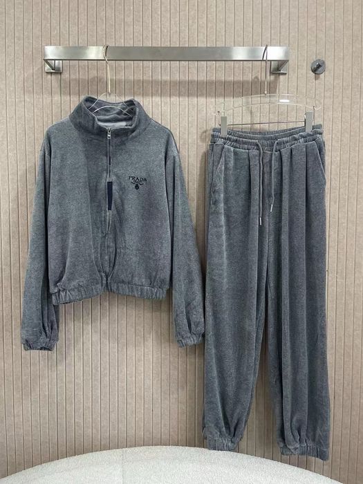 Велюровий костюм з штанами жіночий сірий та чорний бренд