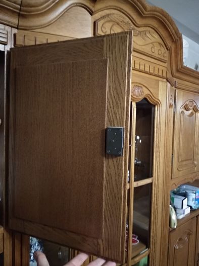 Продам деревянную(массив, дуб) стенку, витрину, шкаф, мебель. 310см