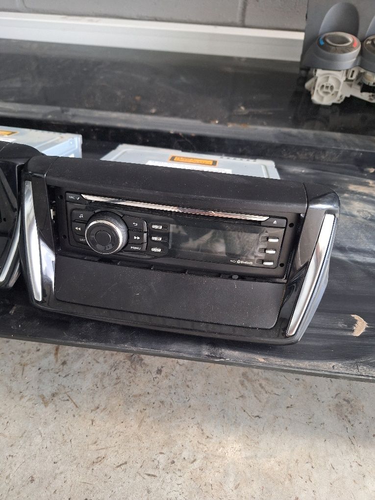 Radio peogeot 208/2008