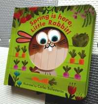 Spring Is Here, Little Rabbit! książeczka sensoryczna po angielsku