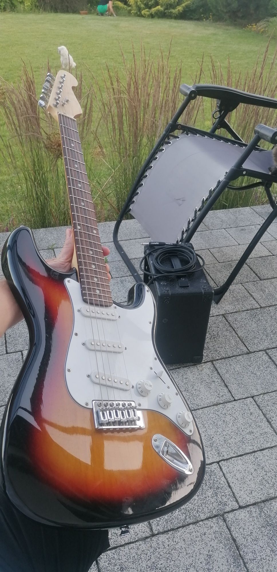 Gitara elektryczna, wzmacniacz, przewód