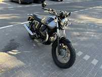 Klasyczny motocykl Moto Guzzi V7 (special)
