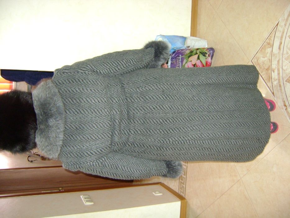 Продам женское пальто зимнее