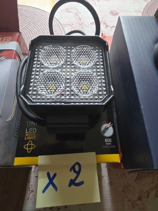 Lampy ledowe do maszyn rolniczych samochodów terenowych.