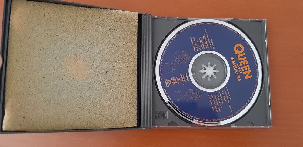 Cd duplo Queen Live at Wembly 86