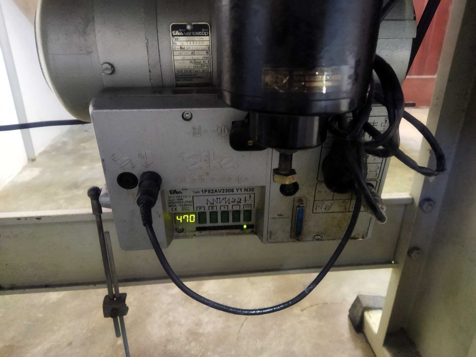 Maquina de ponto corrido