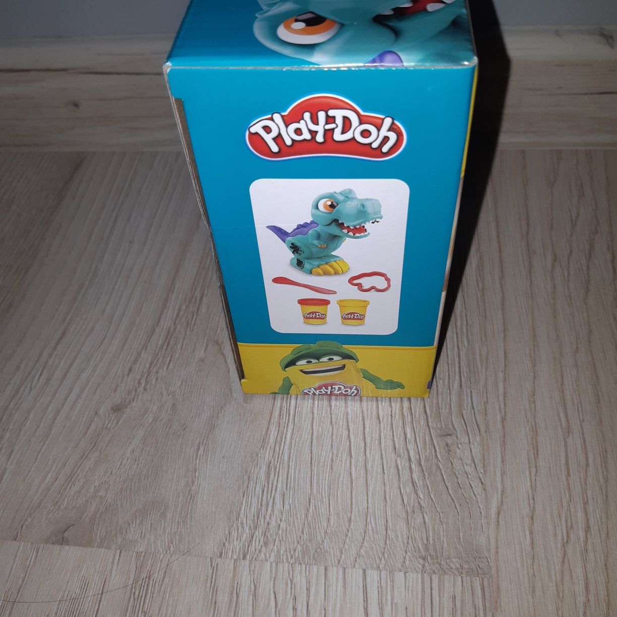 Play doh ciastolina dinozaur