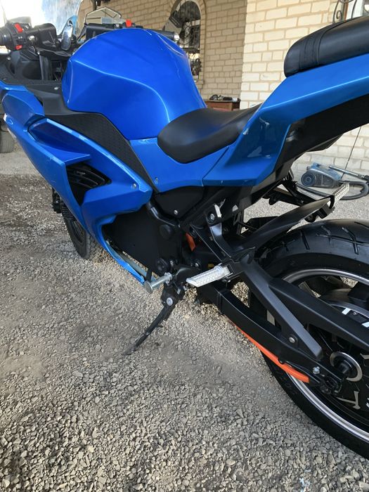 Продам Электроскутер мотоцикл 3000w