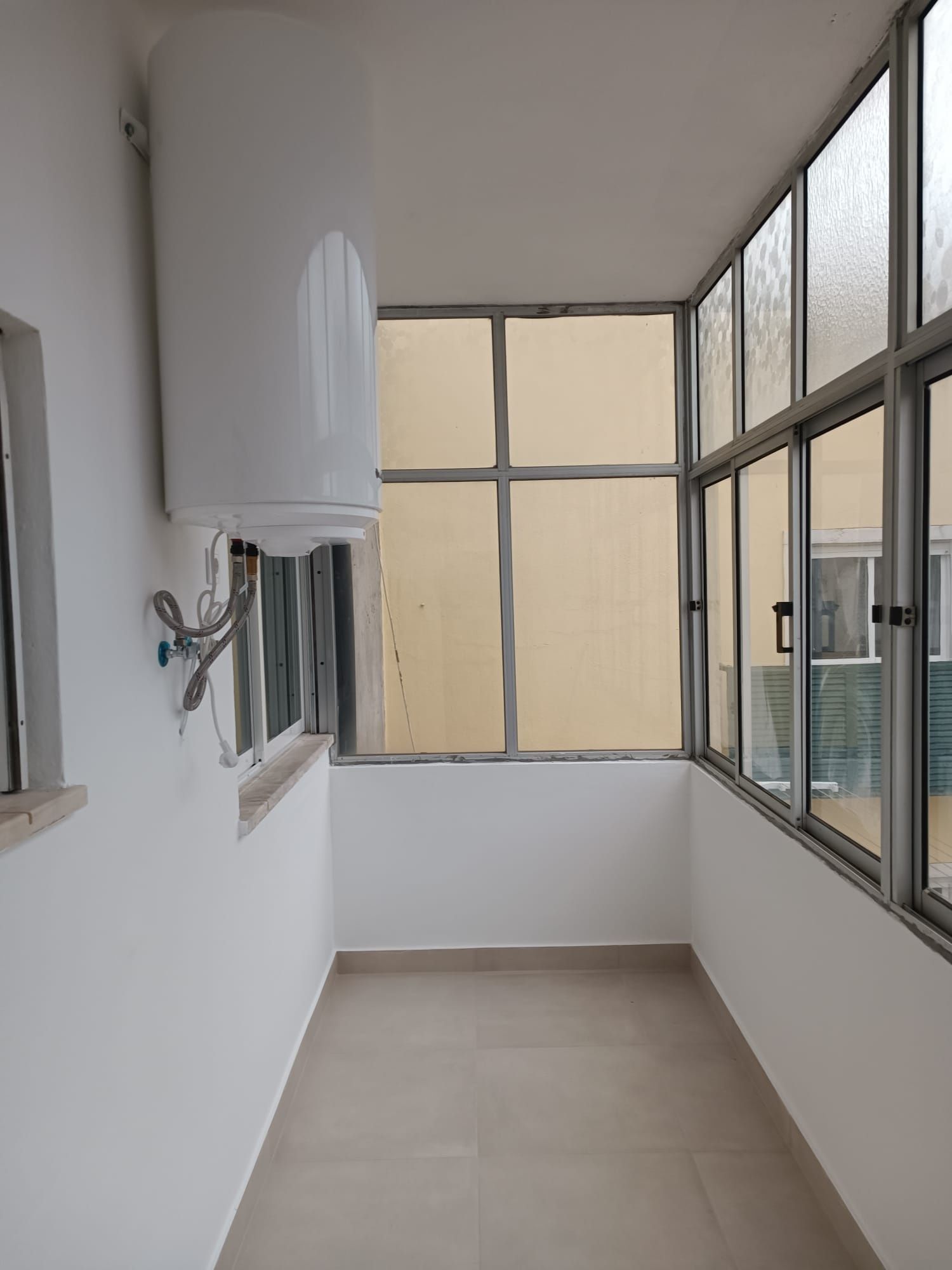 Quarto em apartamento renovado