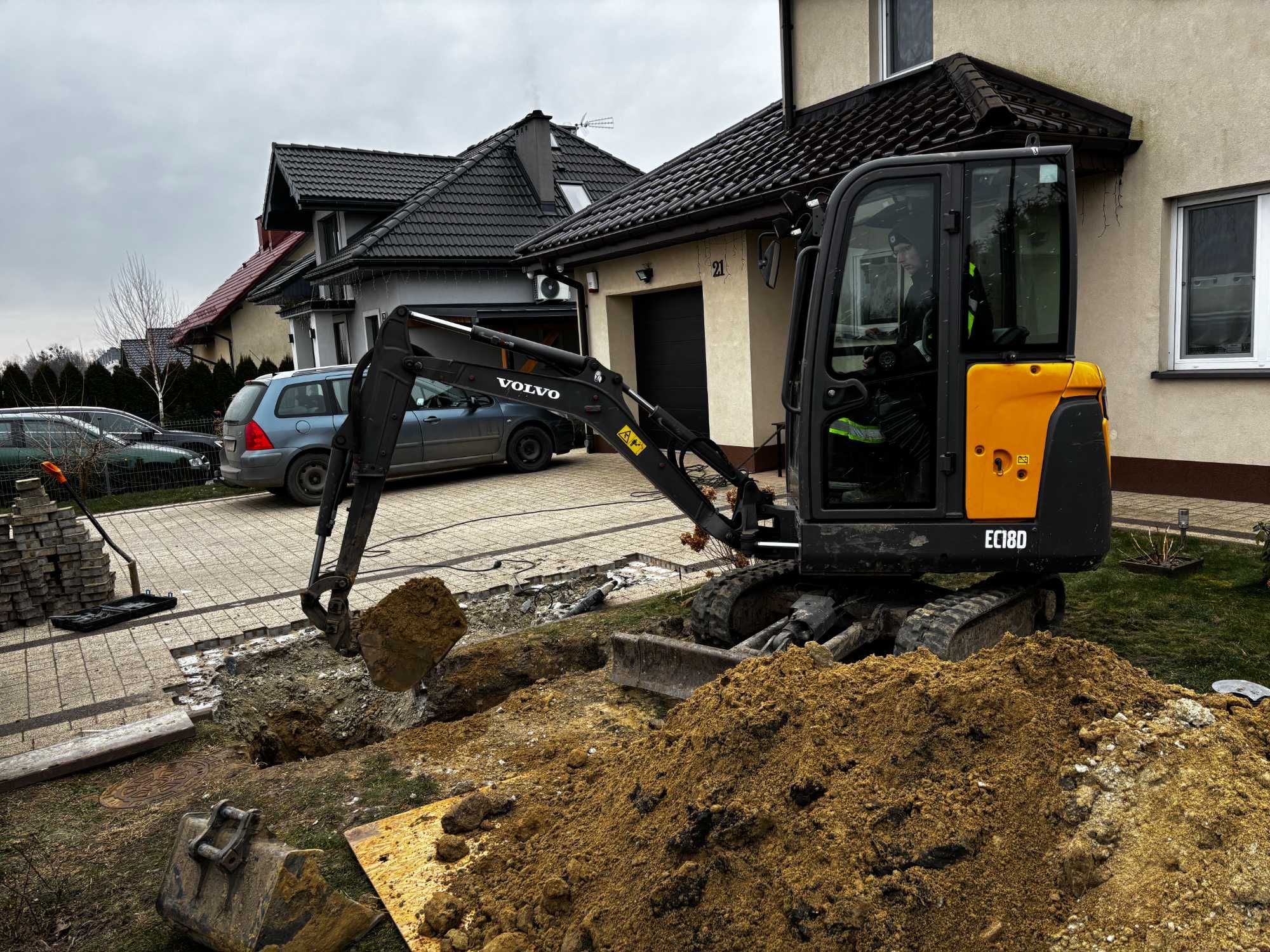 Koparka ładowarka Mecalac 12 prace ziemne Wrocław i okolice