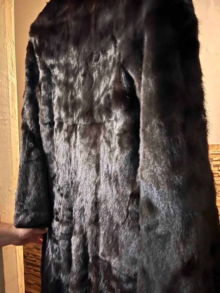 Продам норковую шубу б/у.