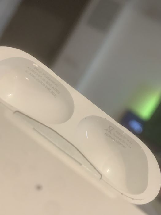Кейс оригінал AirPods pro 2 a2700