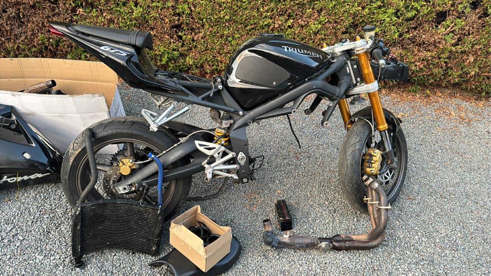 Sprzedam czesci triumph daytona 675