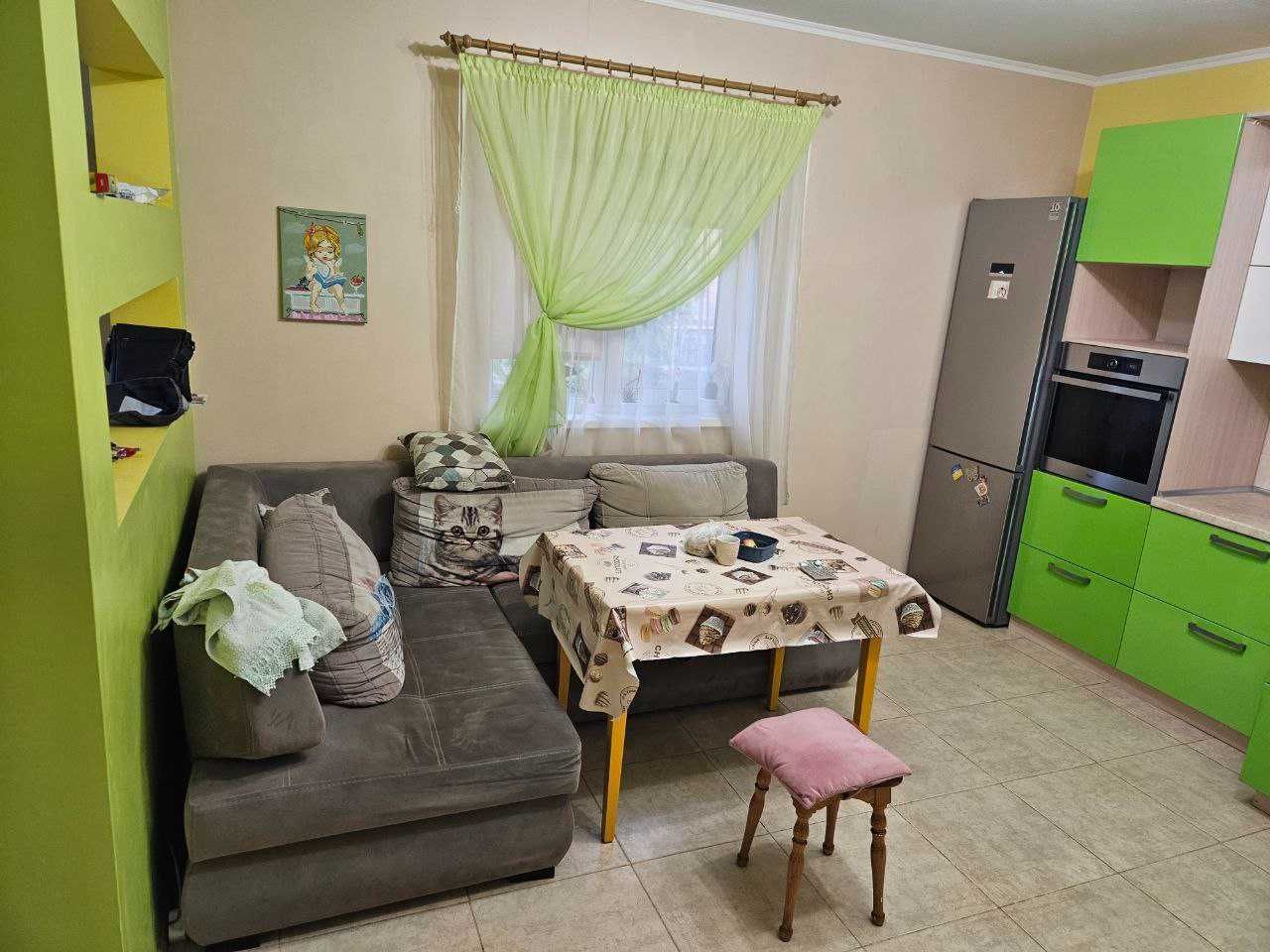 Продам затишний будинок з меблями 75 м кв.