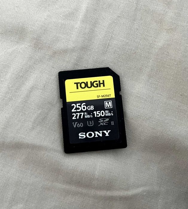 Карта пам'яті Sony 256 GB SDXC UHS-II U3 ​​V60 TOUGH SFM256T.SYM
