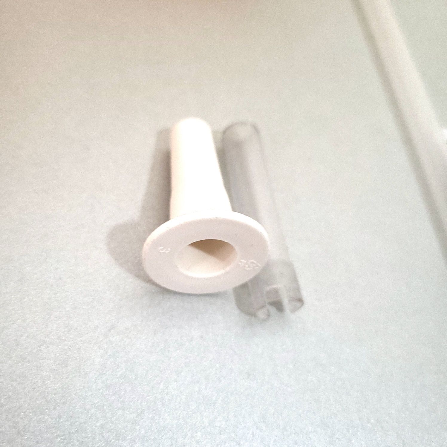 NOWA! Sportowa butelka termiczna ze słomką 750 ml – pomarańczowa