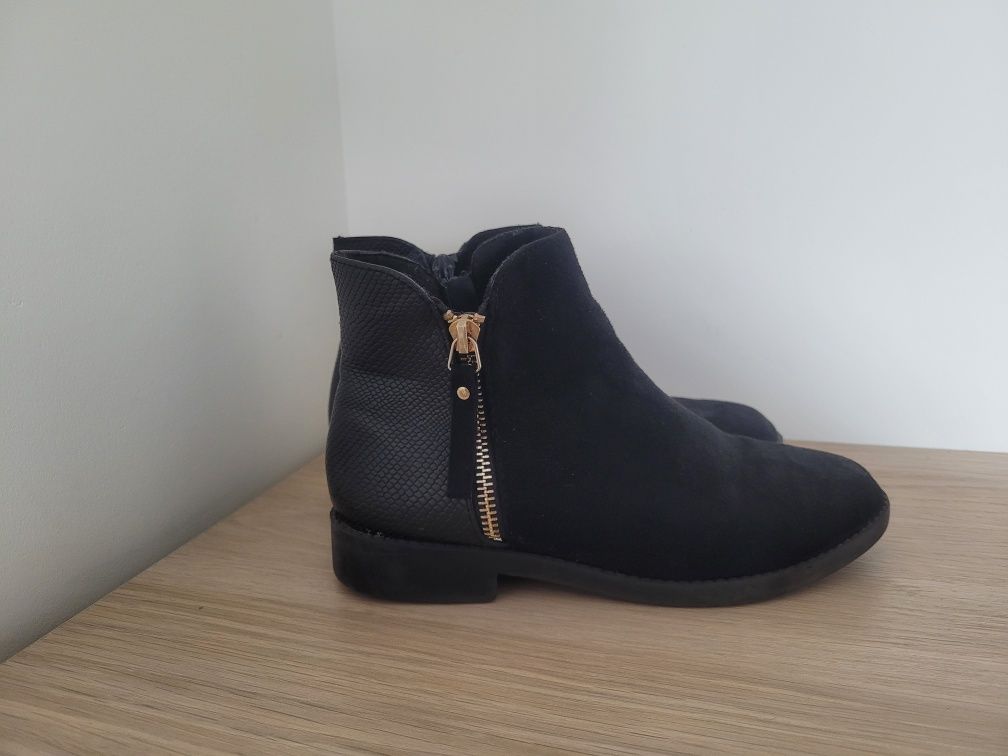 Buty Botki czarne rozm. 33/34 bdb stan