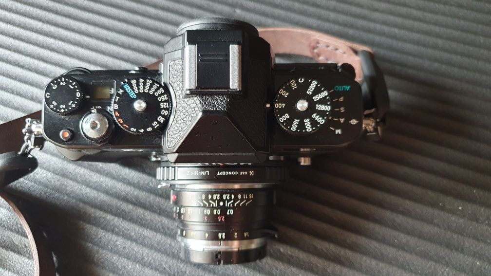 Nikon Zf como nova