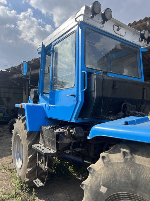 Продам ХТЗ 12221 ямз 236