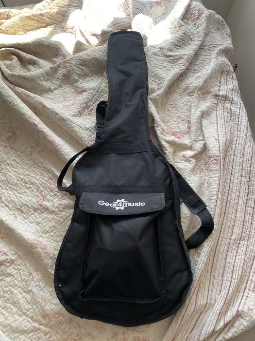 Guitarra new jersey com todos acessorios e cordas e palhetas extra