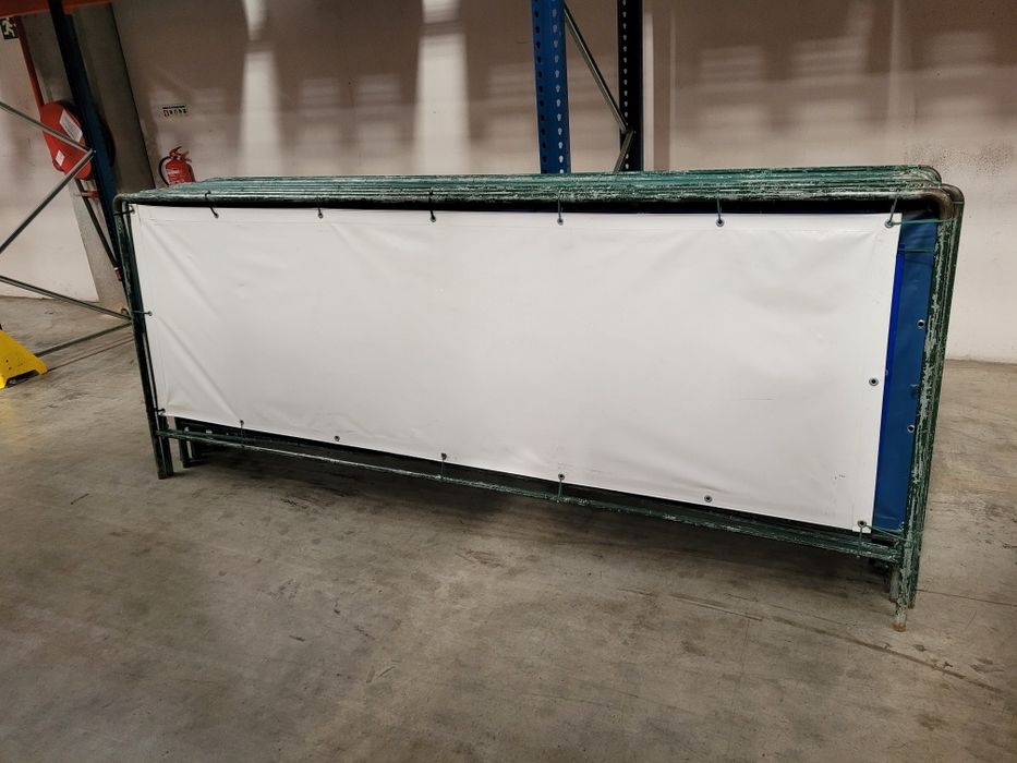 Suportes de faixas publicidade