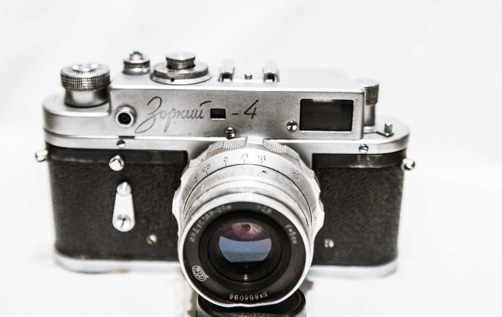 Zorki 4 ( napis w cyrylicy ) SPRAWNA / tylko korpus /