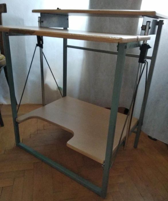 комп'ютерний стіл, розкладний 600грн