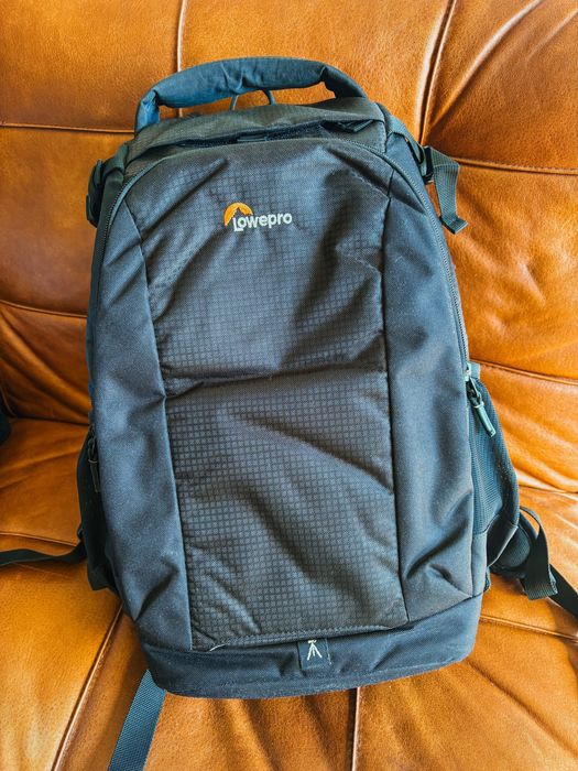 Mochila Lowepro Flipside 300 AW II