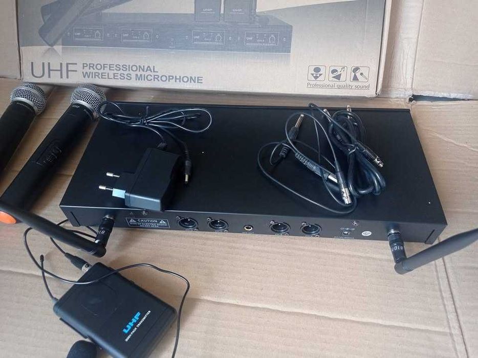 Zestaw mikrofonów bezprzewodowych McGrey UHF-2V2I stacja 4 kanałowa