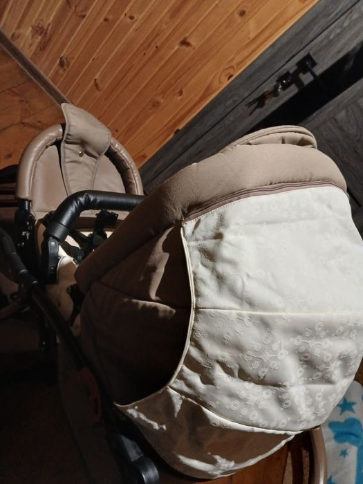 Продам коляску  2 в 1