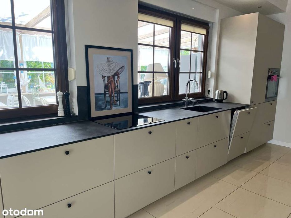 pensjonat nad morzem plus dom  właścicieli